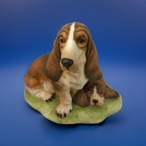 Vintage Basset Hound Family Figurine, Andrea by Sadek 1985 Ceramic Made in Japan